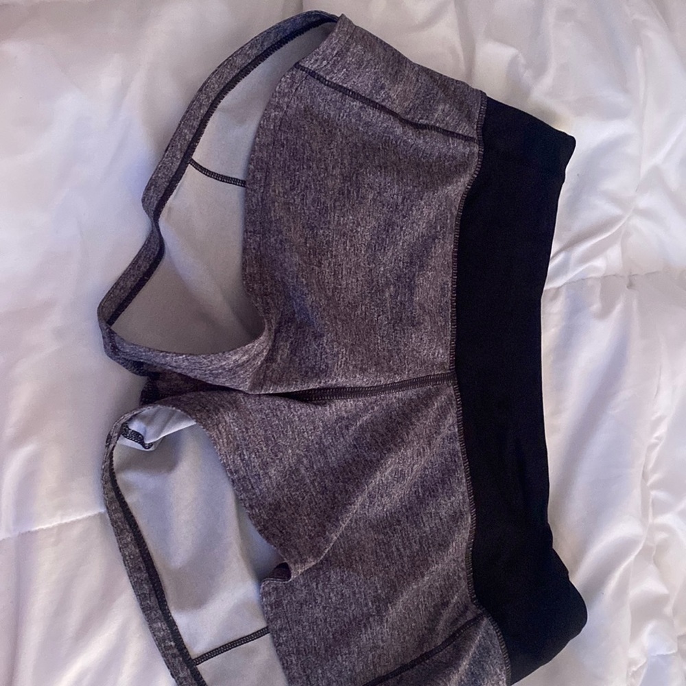 Lululemon grey speed ups size 2 length 2.5” Lowrise